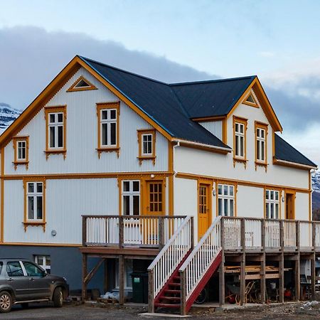 SeyðisfjörðurUndiraldan - Steinholt, Old Music Schoolアパートメント エクステリア 写真
