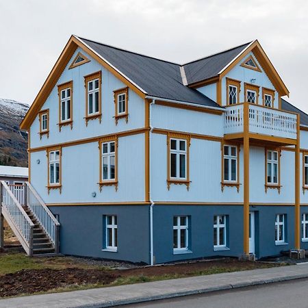 SeyðisfjörðurUndiraldan - Steinholt, Old Music Schoolアパートメント エクステリア 写真