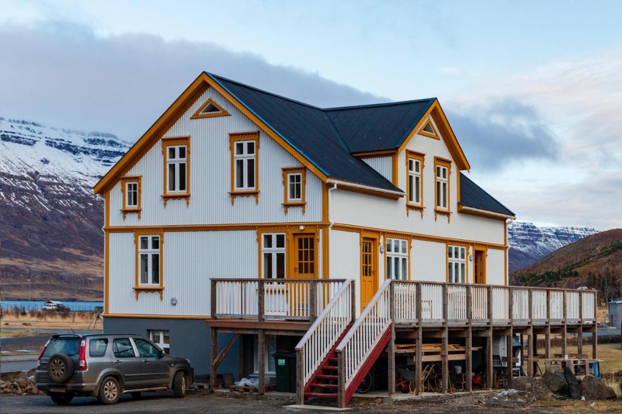 SeyðisfjörðurUndiraldan - Steinholt, Old Music Schoolアパートメント エクステリア 写真